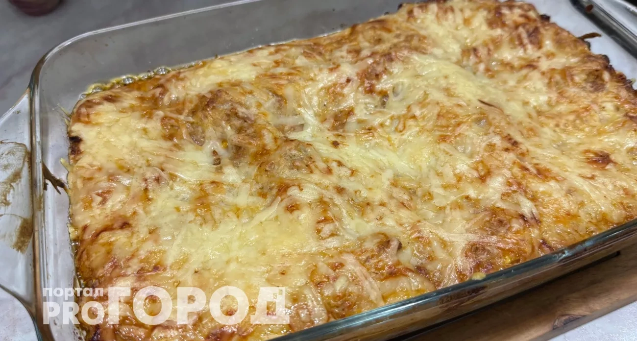 Россиянки перестали готовить традиционное жаркое: какое блюдо заменило мясо с картошкой на новогоднем столе