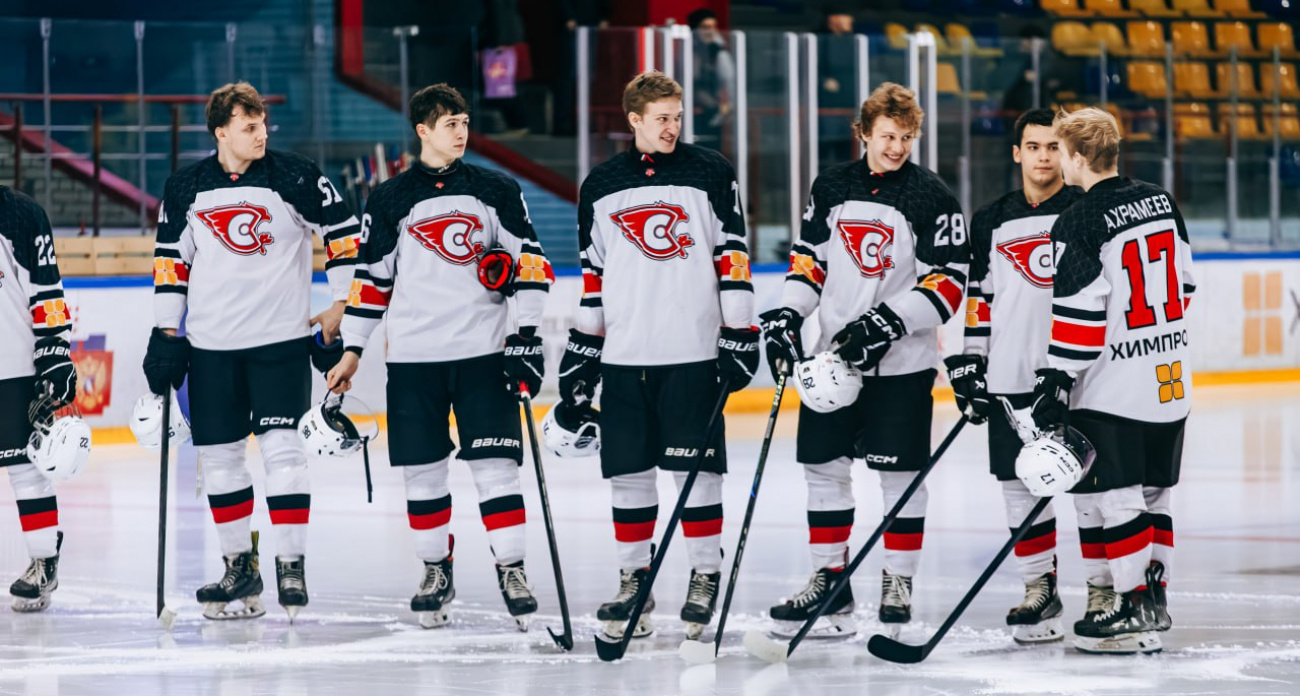 Хоккеисты из Новочебоксарска вошли в число лучших снайперов в НМХЛ