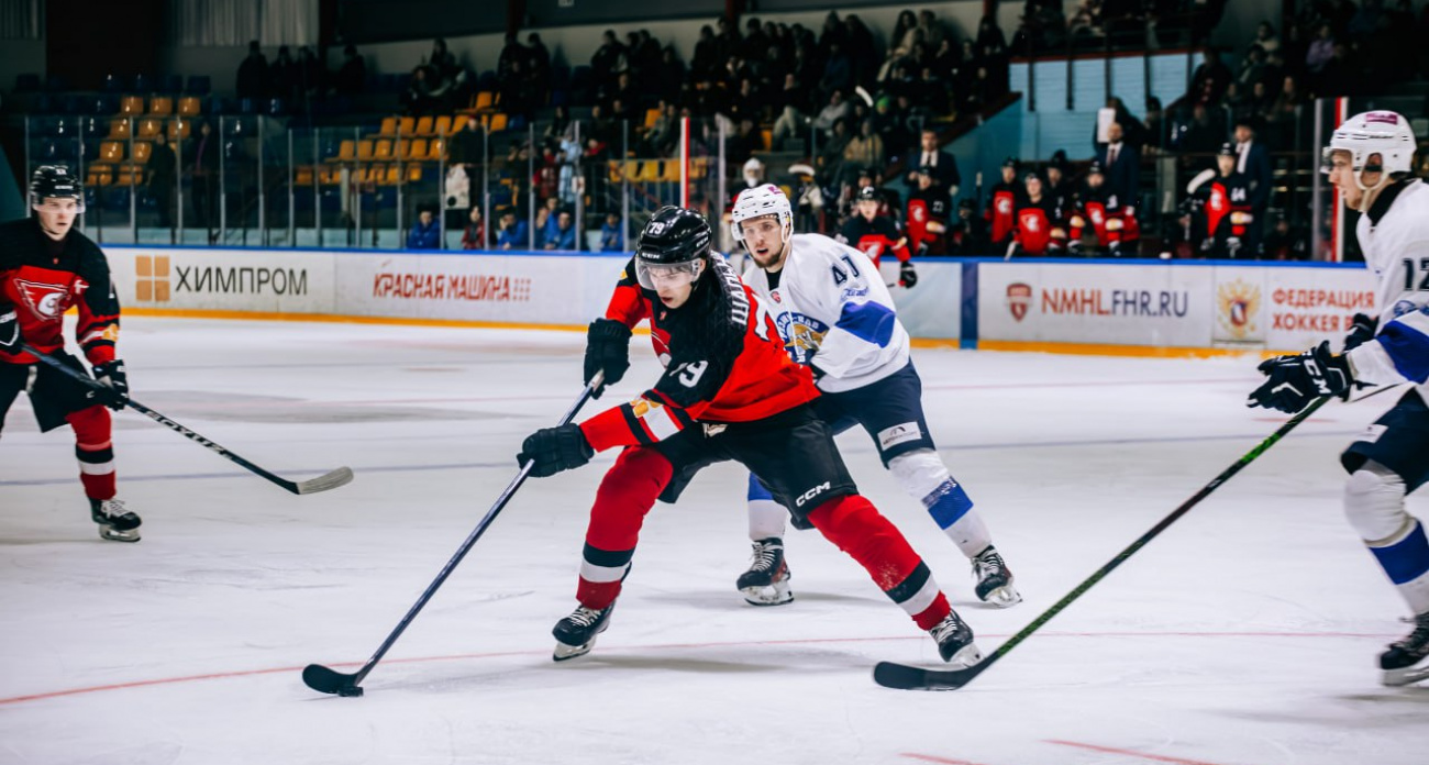 Новочебоксарские хоккеисты встретились с соперниками из МХК "Рязань-ВДВ"
