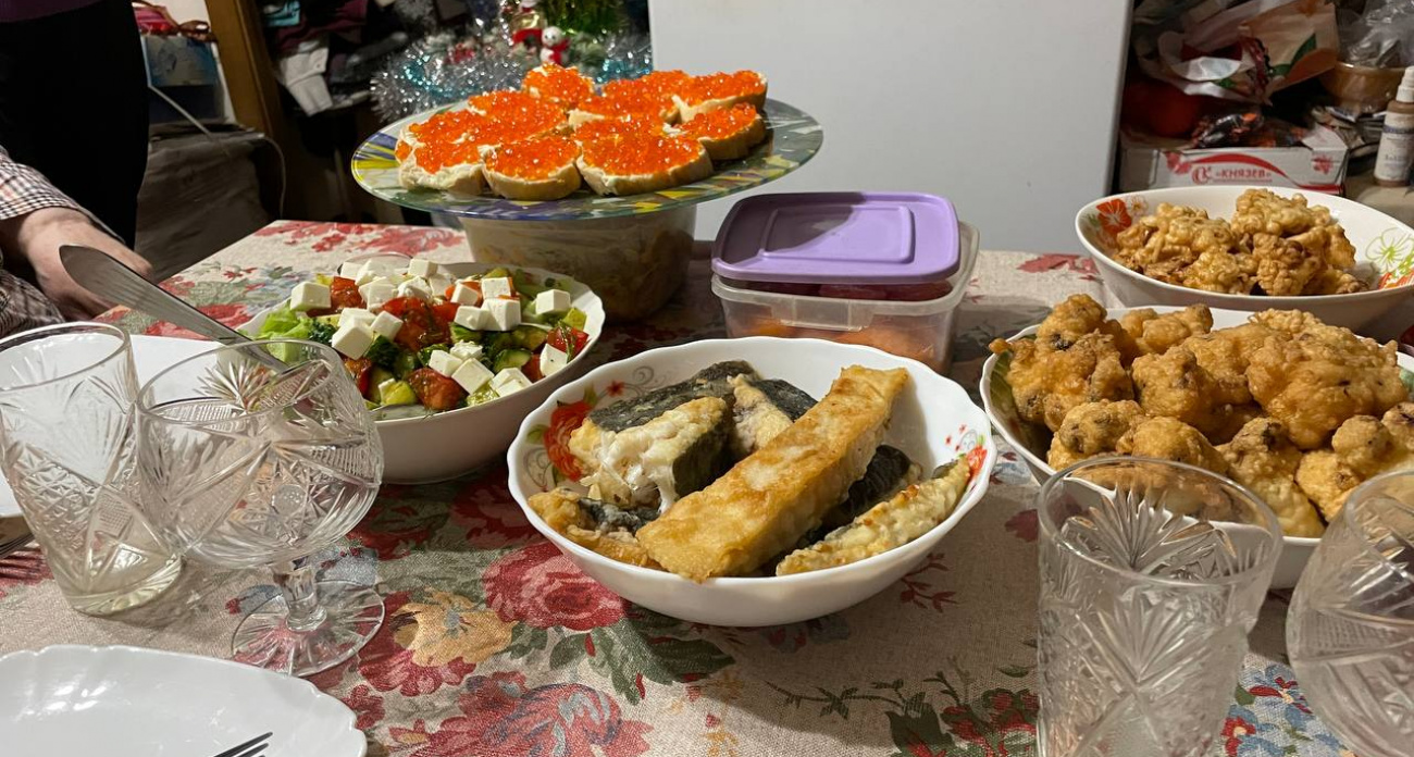 Какие блюда и угощения притягивают богатство и успех в год Красной Огненной Лошади — новогоднее меню 2026