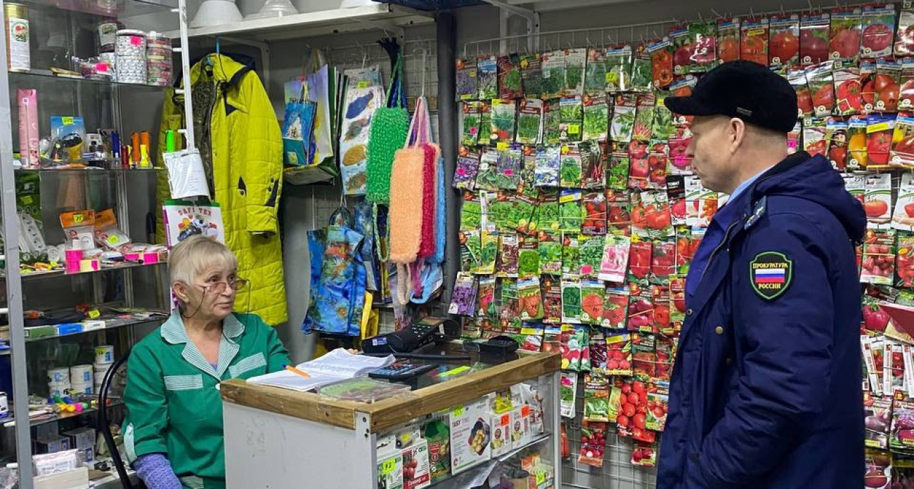 В новочебоксарские магазины и пункты выдачи заказов нагрянули с проверкой