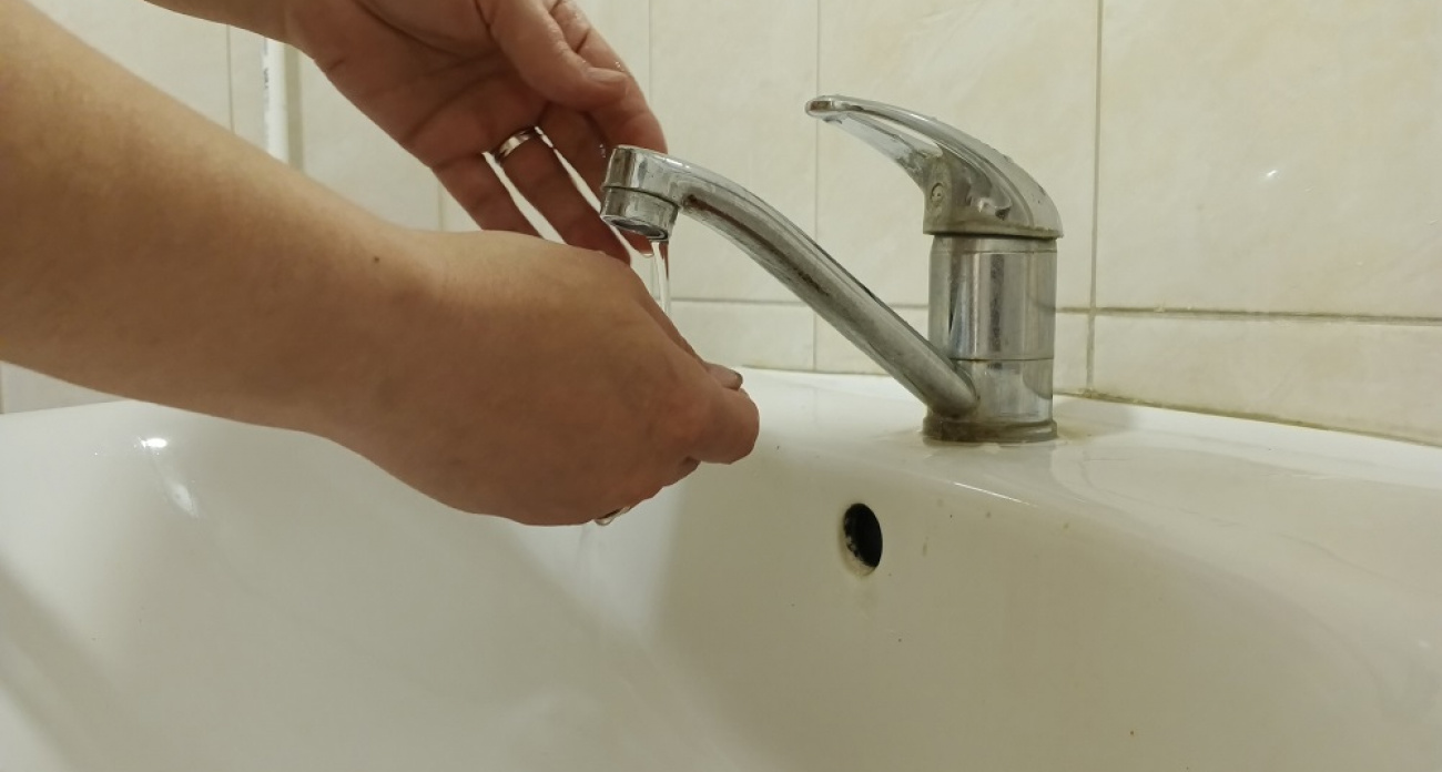 5 способов вернуть сияние кранам в ванной: налет исчезнет за минуты, и вам не понадобится бытовая химия