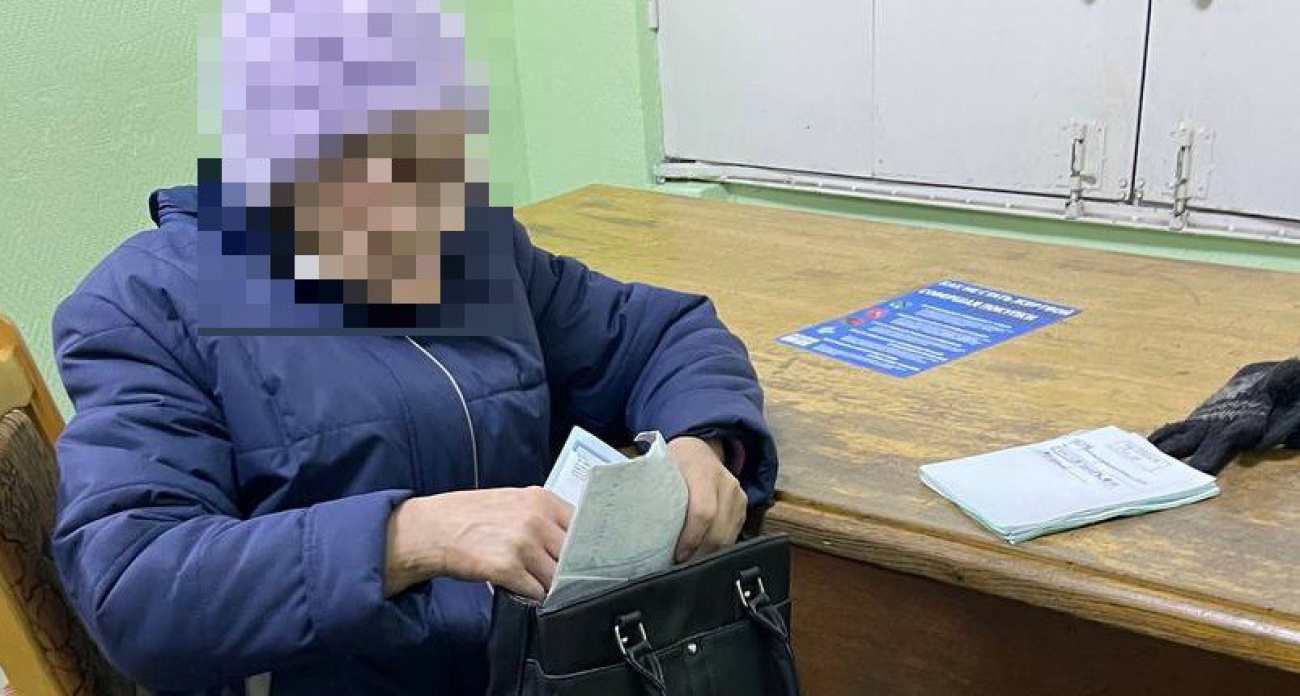 Инспекторы ДПС в Чувашии дважды помогли пожилым женщинам в опасных ситуациях