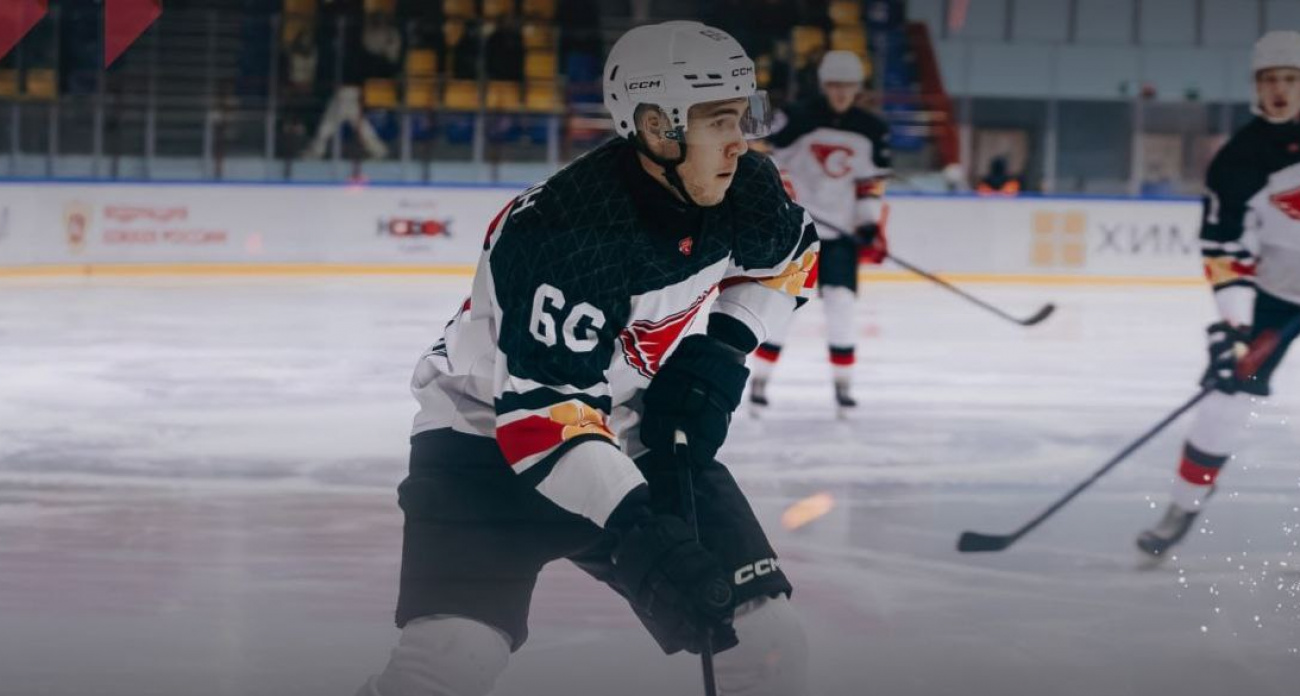 Новочебоксарский ХК "Сокол" вернулся с победами из Липецка