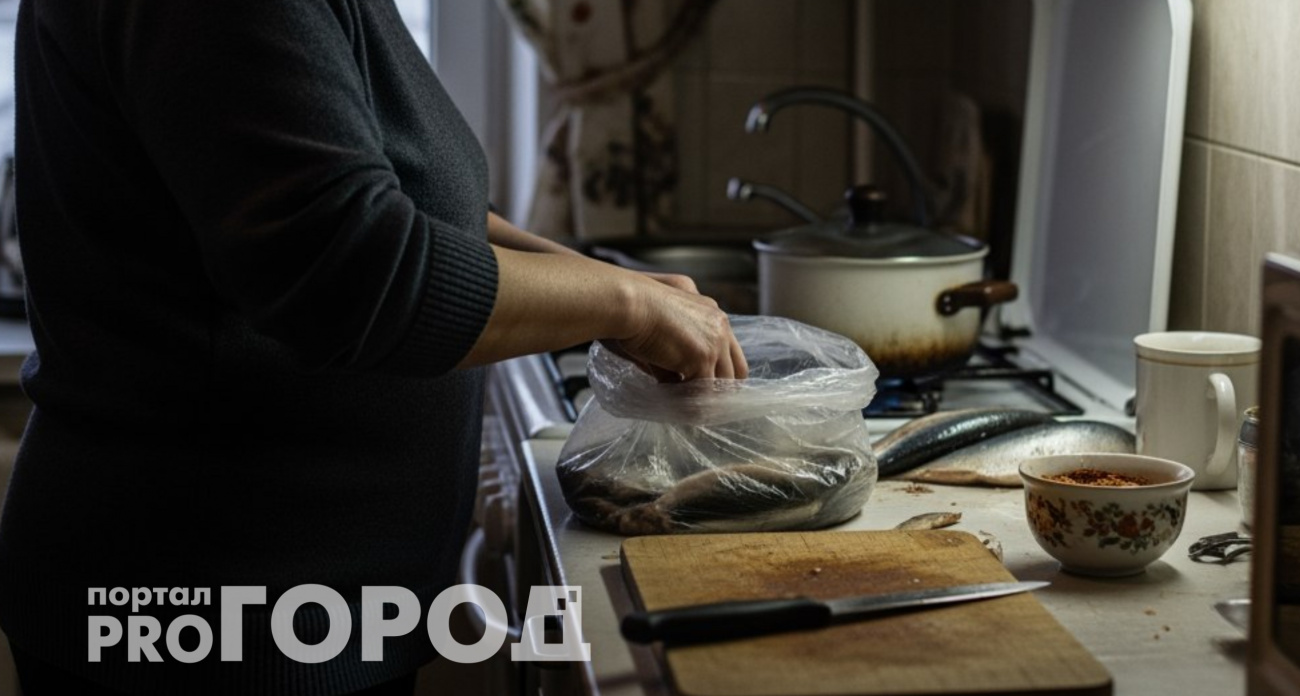 Я перестала покупать магазинную селедку и солю ее в пакете – вкус так поражает, что гости просят добавку