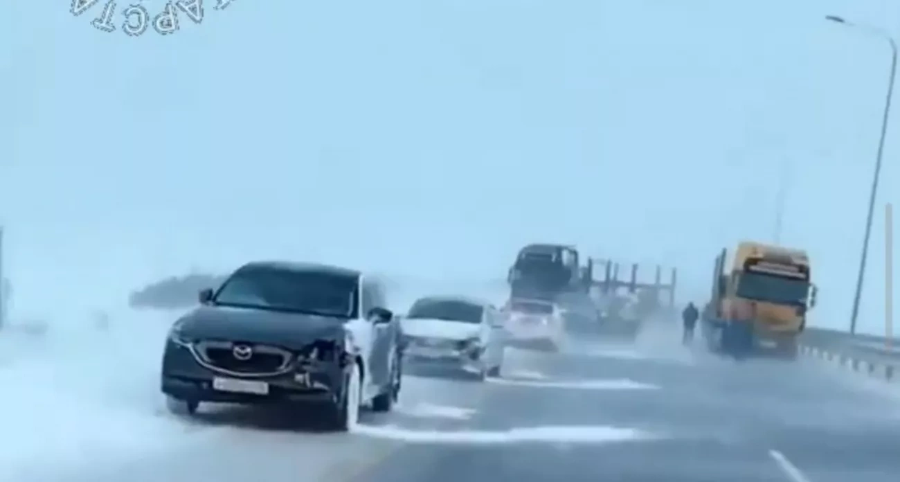 Массовое ДТП с 4 погибшими и коммунальная авария: главные новости за 4 января в Новочебоксарске