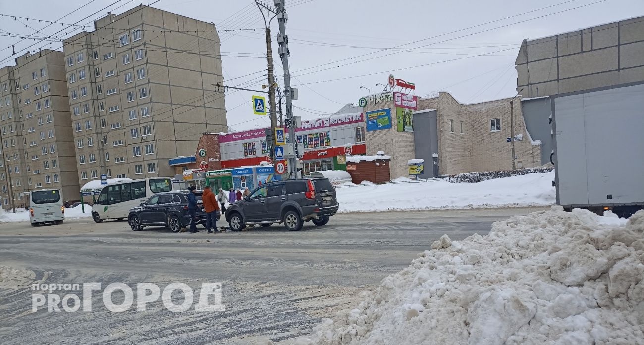В Новочебоксарске столкнулись две иномарки
