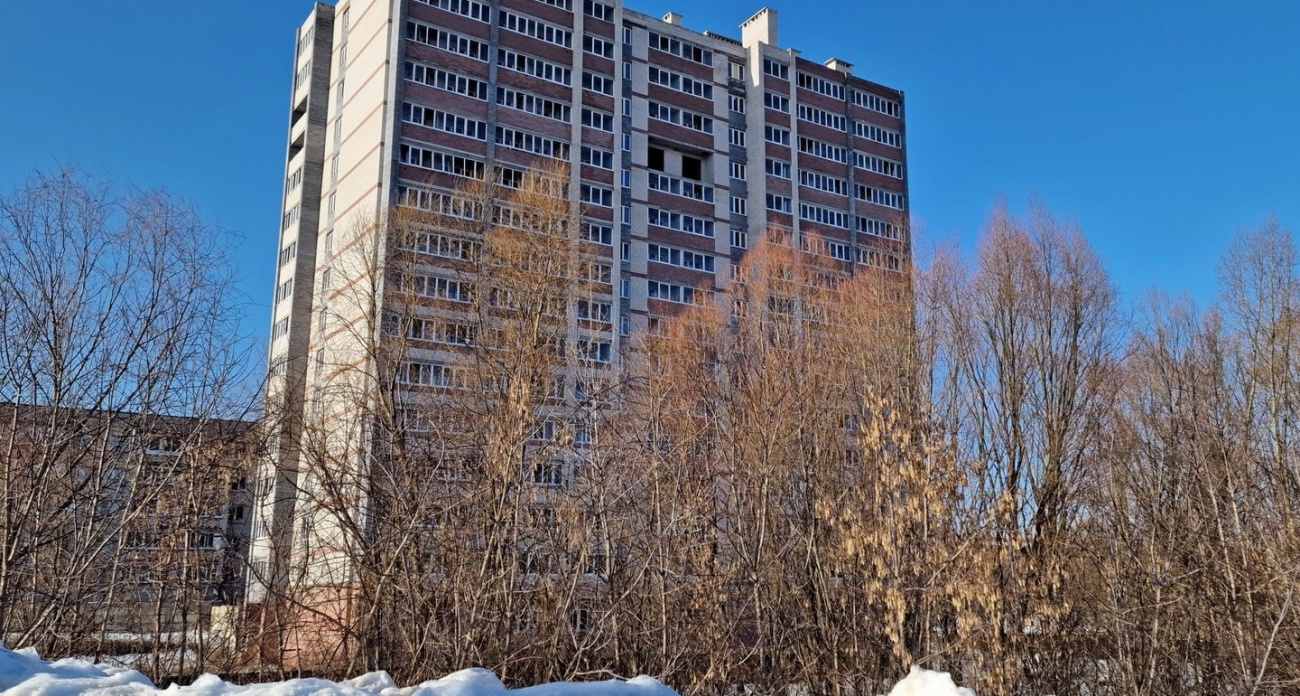 Новочебоксарск: недострой за 232 млн рублей и пожар автобуса - главные новости за 22 января