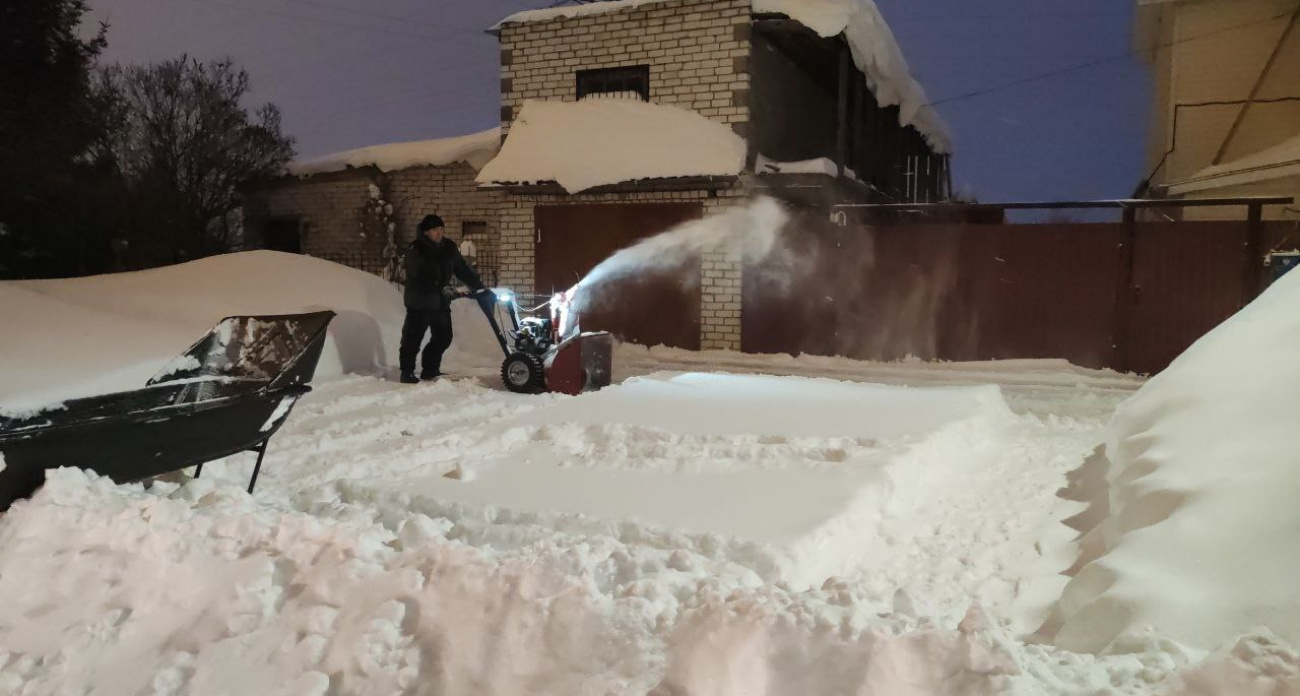 Жители Липовского микрорайона помогают соседу с инвалидностью