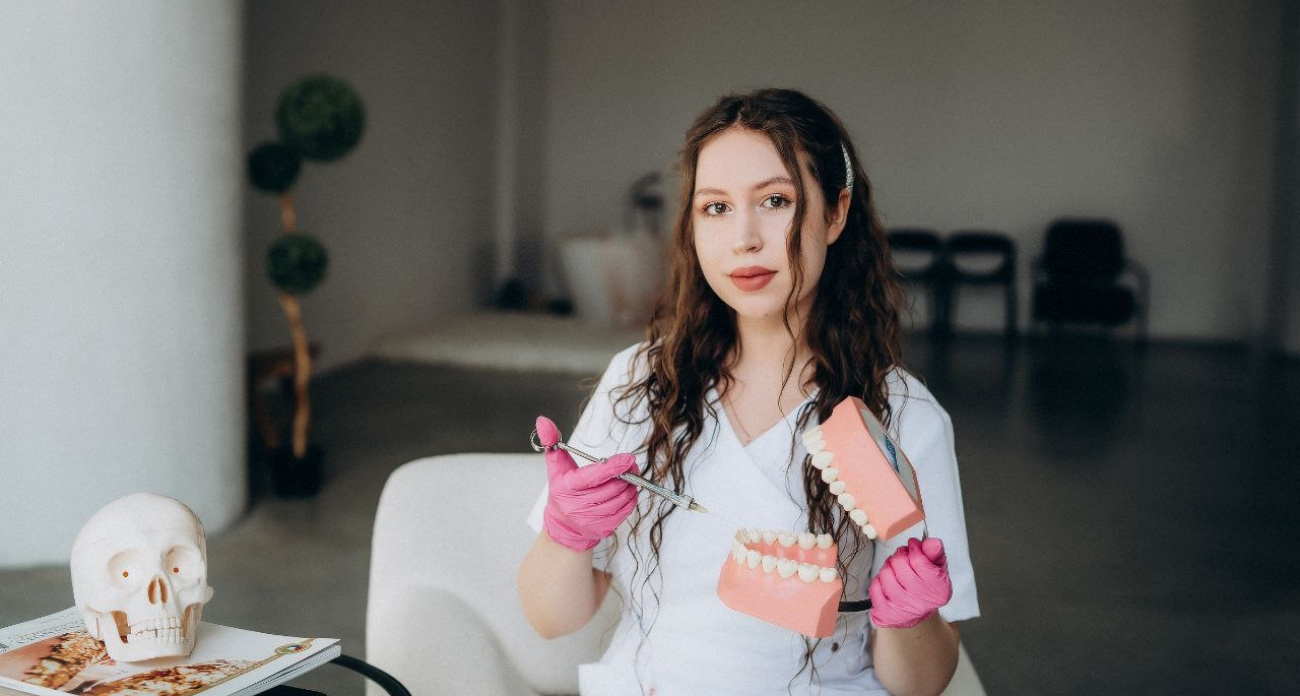 Стоматолог из Новочебоксарска стала стипендиаткой главы региона