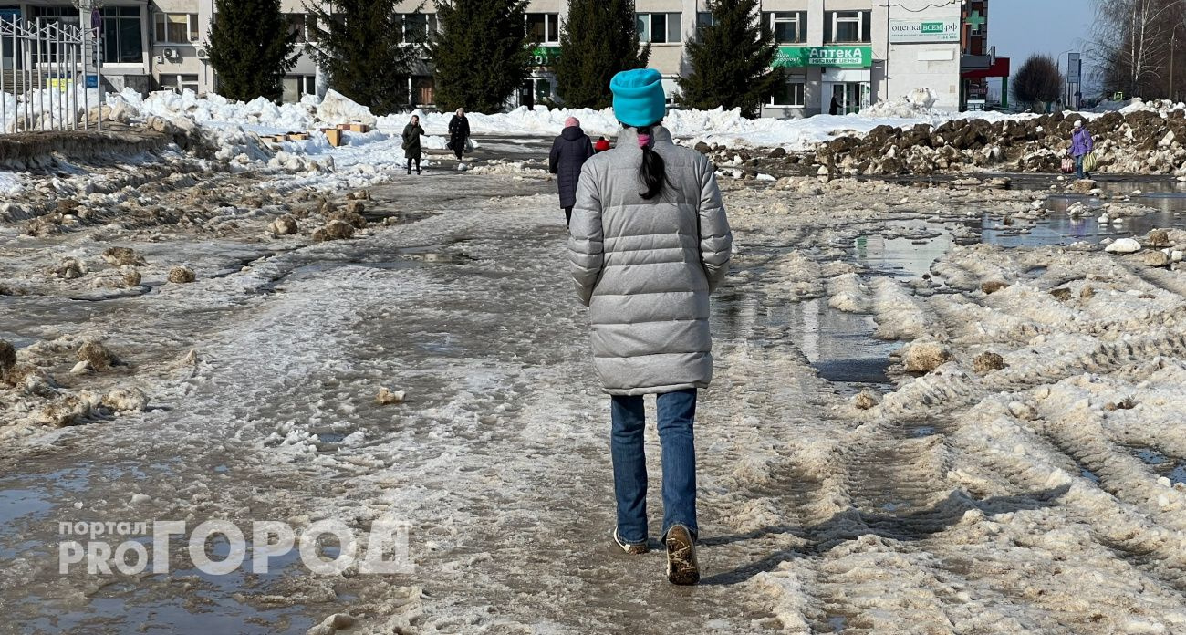 Потепление до +3 принесет в Чувашию ледяной дождь, гололед и лавины с крыш