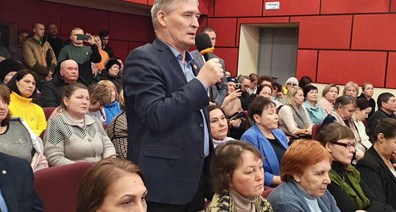 Новочебоксарск: слушания по присоединению к больнице и расторжение контракта с уборщиками - главные новости за 11 февраля