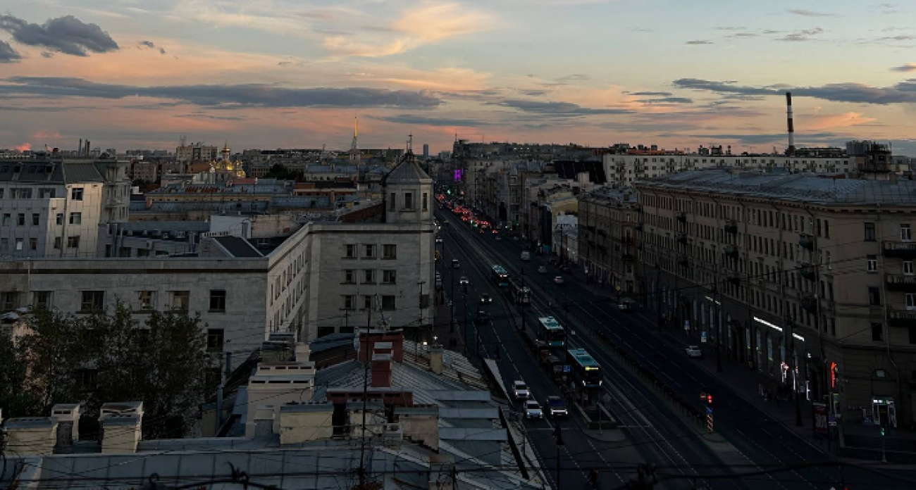 Завтрак за 2000, толпы на Невском и укачало на Неве: подруга разочаровалась в Питере