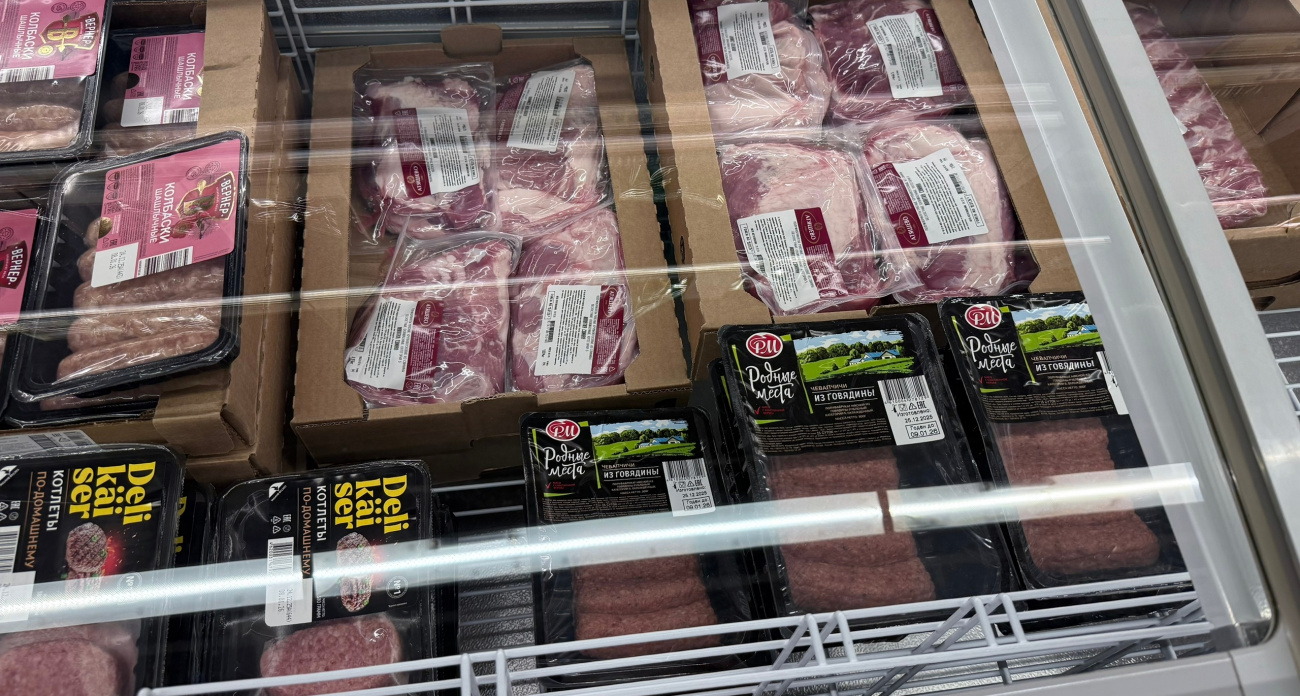 Народ бежит в Светофор толпами: магазин завалил полки дешевизной — сервелат за 270 рублей разлетается за час