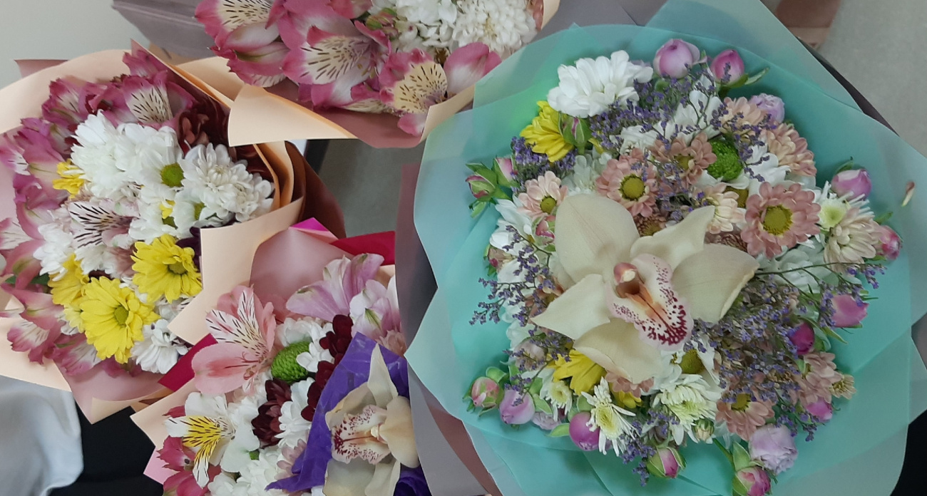 Мошенники начали дарить цветы, но не просто так: новая схема ударила по доверчивым