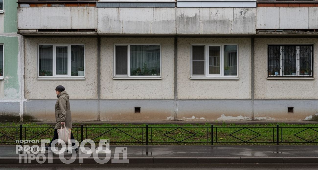 Архитекторы объяснили, почему на первых этажах хрущевок почти не строили балконы