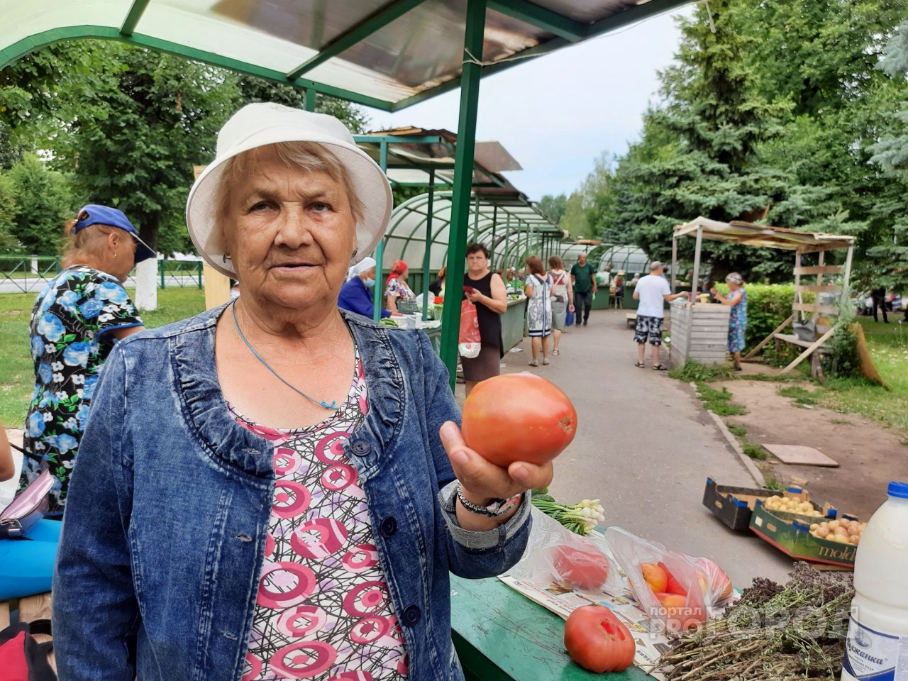 Цены на овощи и фрукты на рынках Чувашии: "Что-то подорожало, а что-то упало"