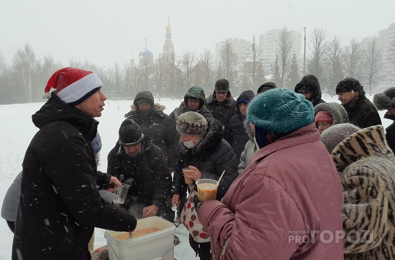 Новочебоксарец устроил благотворительный новогодний обед для нуждающихся, а за год накормил 1500 человек