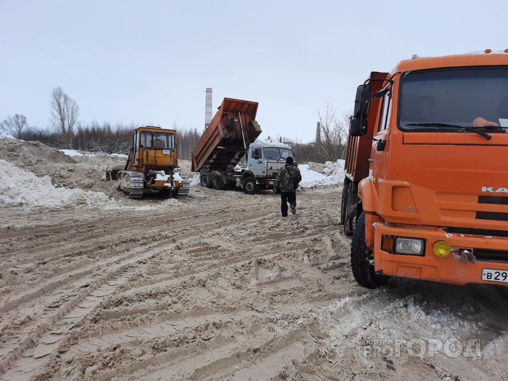 Прокуратура обязала новочебоксарскую администрацию прекратить валить грязный снег в поля