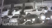 В Новочебоксарске поздно вечером раздался громкий хлопок: сработала сигнализация нескольких автомобилей