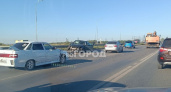 На выезде из Новочебоксарска произошло ДТП с участием легковых авто и спецтехники