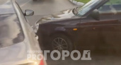 В Новочебоксарске на светофоре на Советской и Парковой столкнулись две легковушки