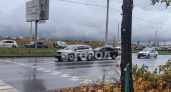 В Новочебоксарске одна легковушка догнала другую перед пешеходным переходом