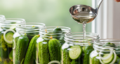 Огурцы на зиму закрываю только так. Не остается даже рассола. Все, кто пробует, умоляют дать рецепт.