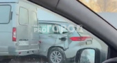 Недалеко от Новочебоксарска столкнулись микроавтобус и легковое авто