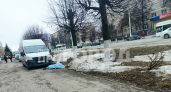 В Новочебоксарске рядом с ТЦ "У кольца" умер человек