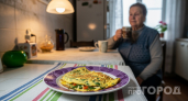 Добавляю в омлет не молоко, а 1 ложку этого: не оседает и превращается в пышное облачко на сковороде 