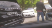 В Новочебоксарске две легковушки не разъехались на парковке стоматологии