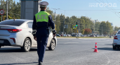 Верховный суд поставил точку в споре водителей и ГИБДД: можно ли наехать одним колесом на сплошную — и не лишиться прав