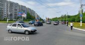 В Новочебоксарске на перекрестке столкнулись два автомобиля