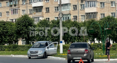 В Новочебоксарске в результате столкновения "Гранта" вылетела на газон у центрального кольца