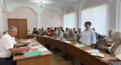 Отсутствие горячей воды и новая хоккейная площадка: власти Новочебоксарска обсудили проблемы города 