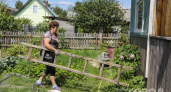 Развалюху-лестницу применила с умом: пара вечеров работы и дача выглядит как уютное кафе