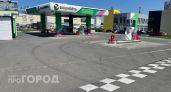Новочебоксарец лишился денег на карте, пытаясь найти бензин