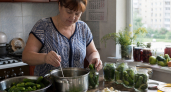 Каждый год делаю огурцы по‑кубански — и ни одна банка не взрывается: раскрываю главные хитрости