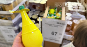 Больше не покупаю дорогие чистящие средства: один продукт из "Светофора" отмывает даже застарелый жир на плите