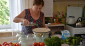 Огурцы по-корейски: нарезаю на брусочки и заливаю кипящим маслом — сметают со стола за минуту