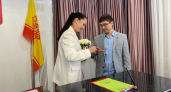 Пара из Новочебоксарска повторила свадебную церемонию в ЗАГСе спустя 15 лет