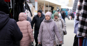 Меховые шапки или платки после 50: как носить, чтобы выглядеть на миллион, а не “как бабушка”