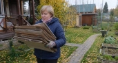 Старый картон замешиваю в бумажное "тесто": леплю фактурные кашпо с характером древнего камня