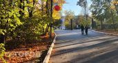 У входа в Ельниковскую рощу сделают парковку и пешеходную зону за 7 млн рублей