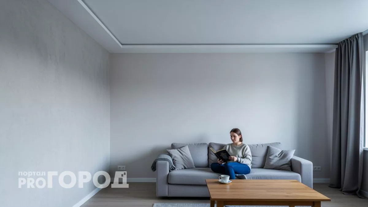 Профессиональные дизайнеры выбирают 4 простых решения вместо натяжных потолков и преображают дом за день