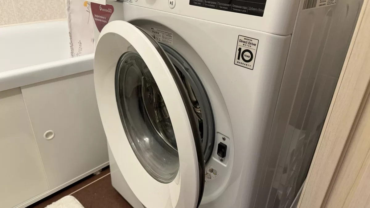 Заглянула под резинку стиральной машины и обомлела: три опасные программы, которые губят технику и вещи