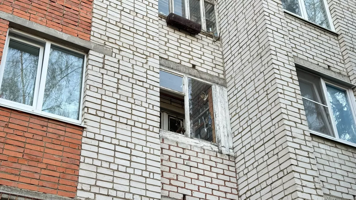 Соседи видят, что у вас на столе, а вы даже не подозреваете: 7 способов закрыть окна от чужих глаз 