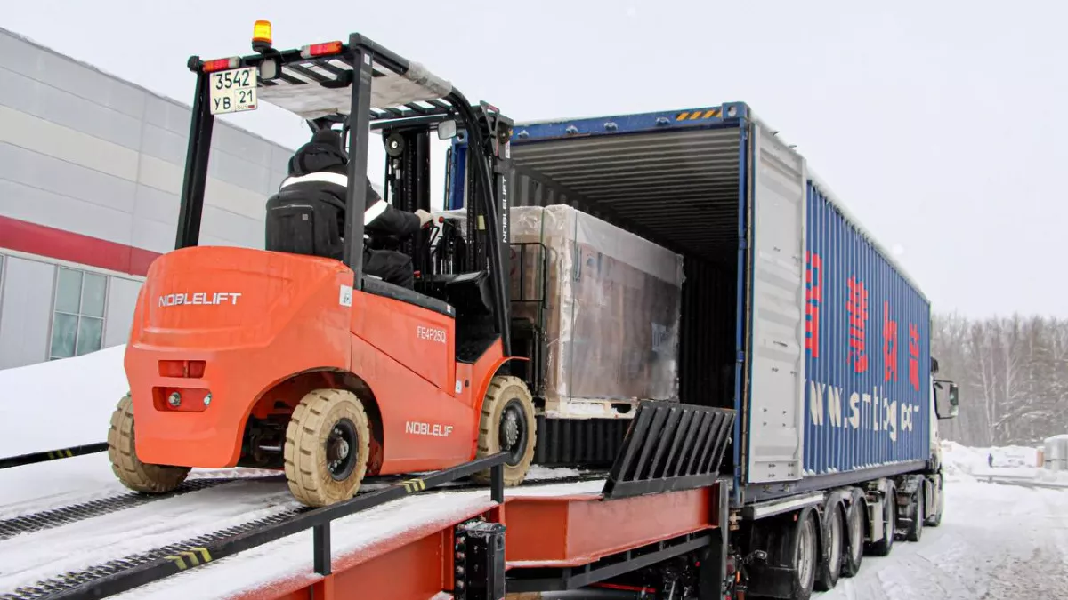 Километровый поезд с солнечными батареями выехал из Новочебоксарска на помощь Дальнему Востоку