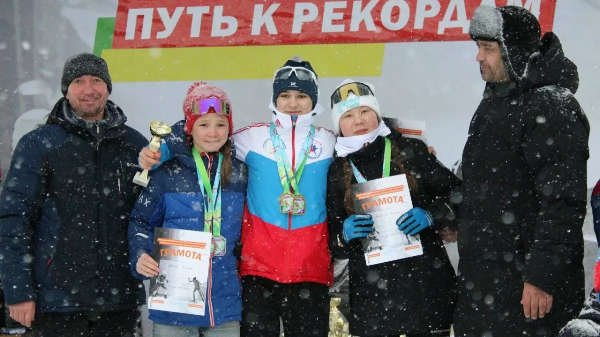 Путь к рекордам: новочебоксарские школьники вошли в число сильнейших на кубке по лыжным гонкам